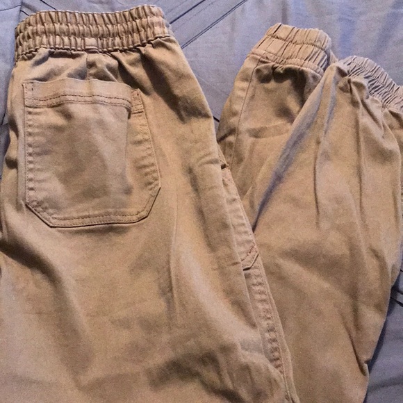Men’s Company EightyOne khaki pants - Picture 4 of 4